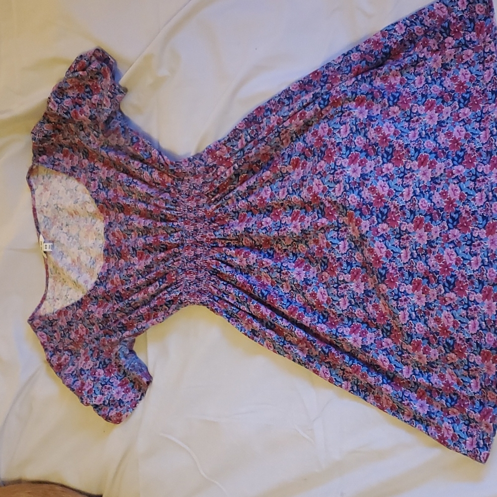 Womens medium sun dress